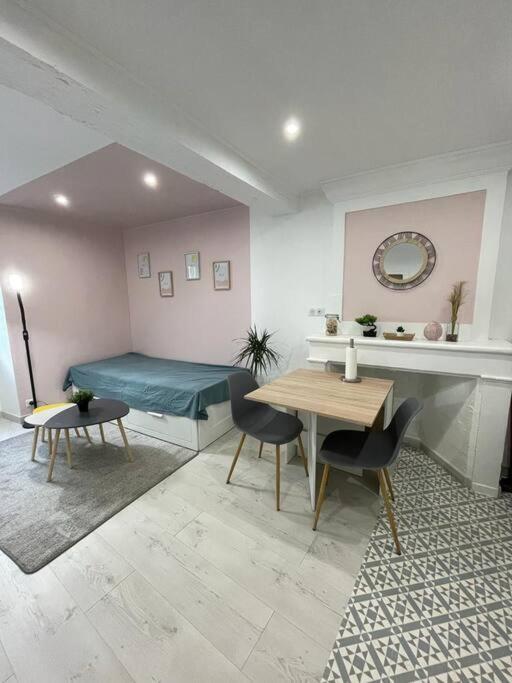 Joli Studio Cozy Tout Equipe Hyper Centre Saintes Eksteriør bilde